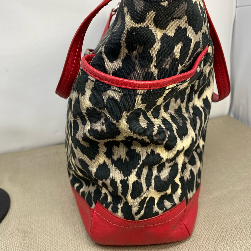 COACH VINTAGE LEOPARD PRINT TOTE WITH RED LEATHER TRIM - Picture 4 of 15